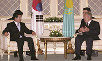 노무현 대통령, 카자흐스탄 국빈방문·누르술탄 나자르바예프 대통령과 정상회담 이미지