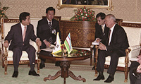 노무현 대통령, 우즈베키스탄 국빈방문·이슬람 카리모프 우즈베키스탄 대통령과 정상회담 이미지