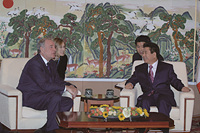 노무현 대통령, 2005 APEC 정상회의 참석·폴 마틴 캐나다 총리와 정상회담 이미지