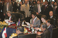 노무현 대통령, 동아시아정상회의(EAS) 1차 회의 참석 이미지