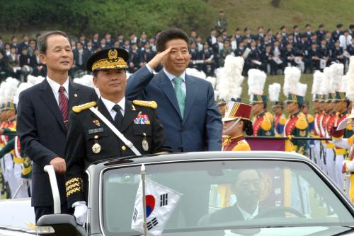 노무현 대통령 제59주년 국군의 날 기념식 참석 이미지