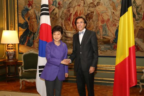 박근혜 대통령  한·벨기에 정상회담 및 협정서명식 임석 이미지