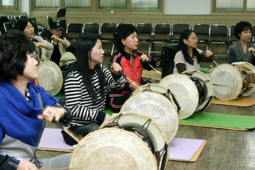 결혼이민자가족을 위한 사물놀이, 컴퓨터 교육 이미지