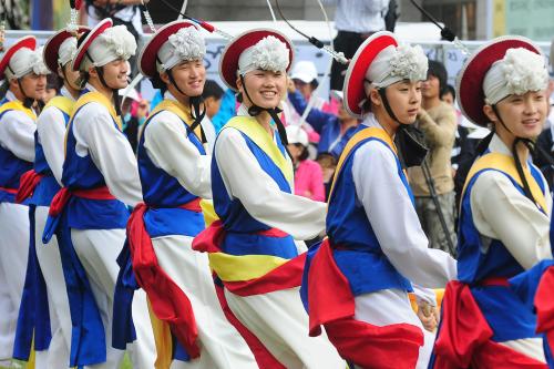 유인촌 문화체육관광부 장관 제50회 한국민속예술축제 개막식 참석 이미지