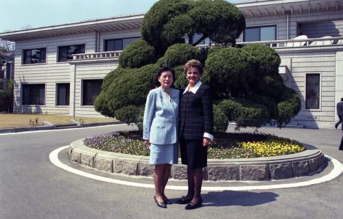 고건 국무총리 부인 조현숙 여사 엘살바도르 대통령 부인과 오찬 이미지