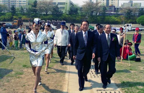 고건 국무총리 제1회 대한민국과학축전 개막행사 참석 이미지