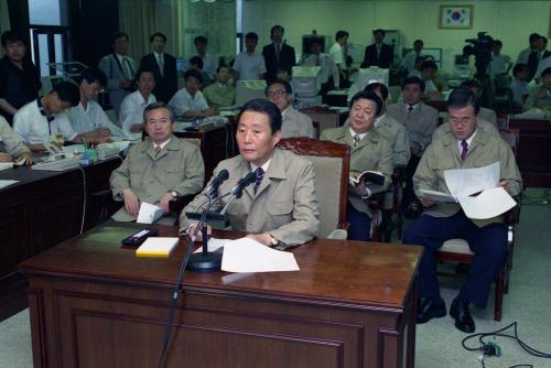 고건 국무총리 중앙재해대책본부 방문 이미지