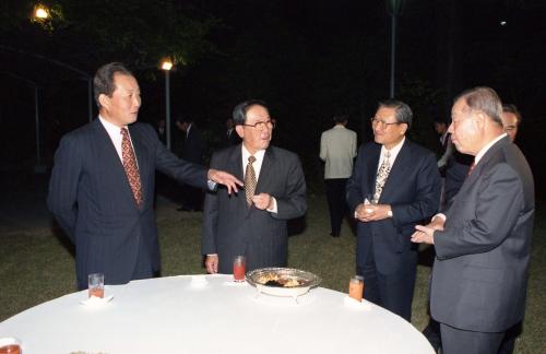 고건 국무총리 경제5단체장과 만찬 이미지