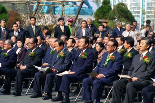 고건 국무총리 대전 보훈병원 개원식 참석 이미지