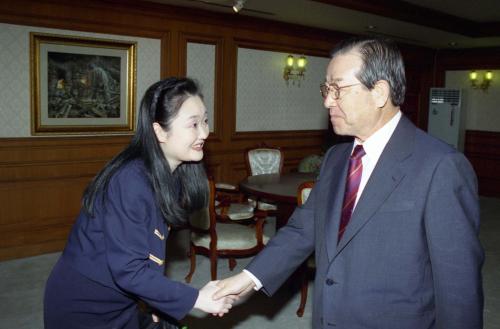 김종필 국무총리 정트리오 접견 이미지