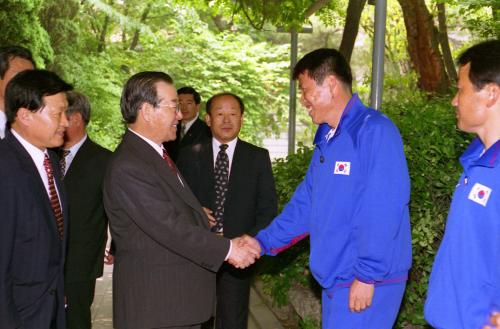 김종필 국무총리 월드컵 축구국가대표 초청 오찬 이미지