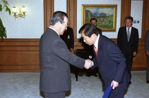 김종필 국무총리 정부통신부 차관 임명장 수여식 이미지