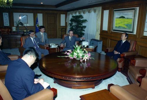 김종필 국무총리 파키스탄 Alcom사 대표이사 접견 이미지