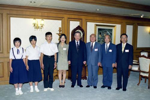 김종필 국무총리 일본 남향촌 대표단 접견 이미지