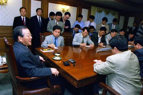 김종필 국무총리 출입기자 간담회 이미지