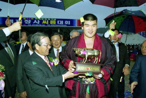 김종필 국무총리 제44회 백제문화제 백제장사씨름대회 시상 및 폐회식 참석 이미지