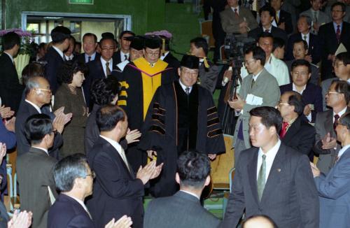 김종필 국무총리 공주대학교 명예교육학박사 학위 수여식 이미지