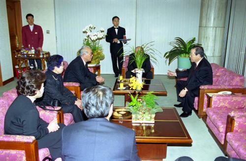 김종필 국무총리 형님가족과 만찬 이미지