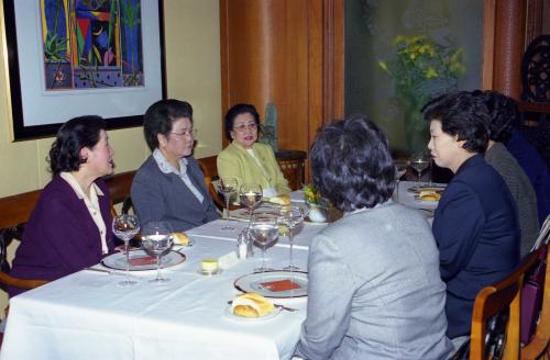 김종필 국무총리 부인 박영옥 여사 적십자 수요봉사회 오찬 이미지