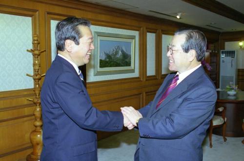 김종필 국무총리 오자와 일본 자유당 당수 접견 이미지