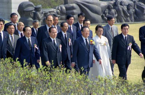 김종필 국무총리 제39주년 4ㆍ19 혁명 기념식 참석 이미지