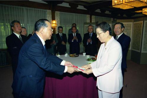 김종필 국무총리 일본 가나가와 복지사업회 회장단과 오찬 이미지