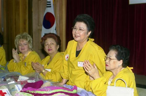 김종필 국무총리 부인 박영옥 여사 적십자 수요봉사회 참석 이미지