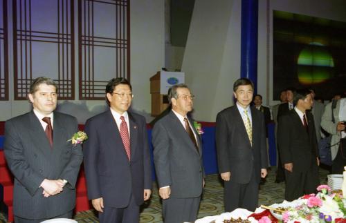 김종필 국무총리 아시아태평양경제협력기구(APEC) 투자 박람회 개막전야 리셉션 참석 이미지