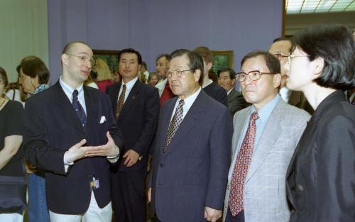 김종필 국무총리 오랑제리 박물관 관람 이미지