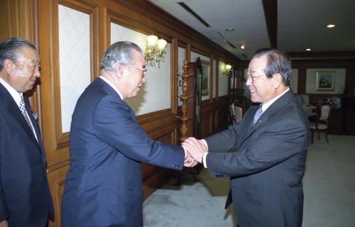 김종필 국무총리 한ㆍ일 친선협회 회장 접견 이미지