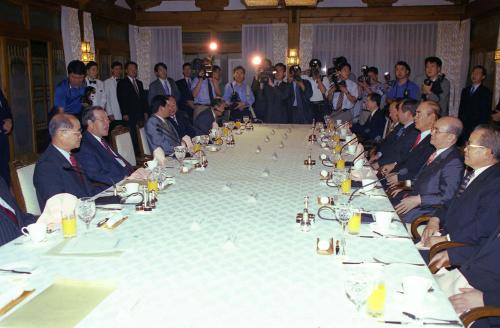 김종필 국무총리 양당 국정협의회 주재 이미지