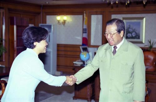 김종필 국무총리 신임 성신여자대학교 총장 접견 이미지