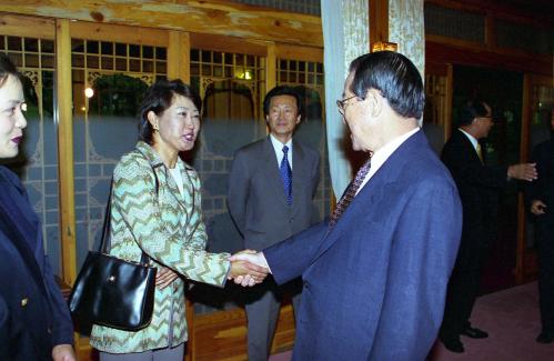 김종필 국무총리 JP 컵 여자오픈골프대회 관련자와 오찬 이미지