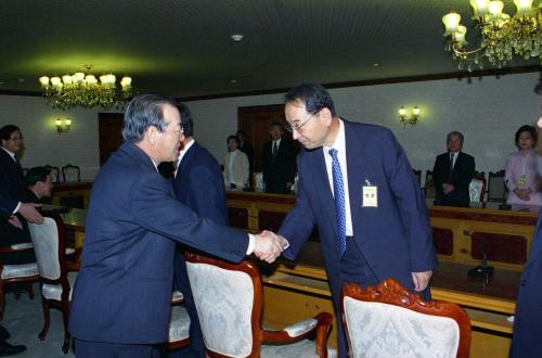 김종필 국무총리 반부패특별위원회 위원 접견 이미지