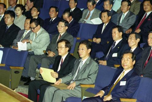 김종필 국무총리 제2의 건국위원회 창립 1주년 기념식 참석 이미지