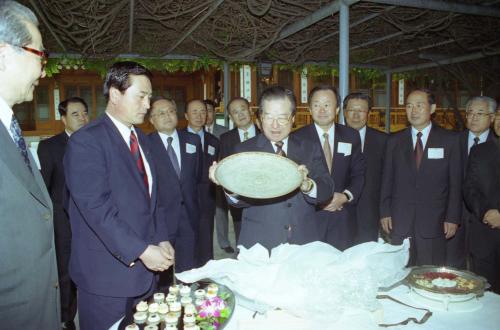 김종필 국무총리 전국문화원연합회 회장단과 오찬 이미지