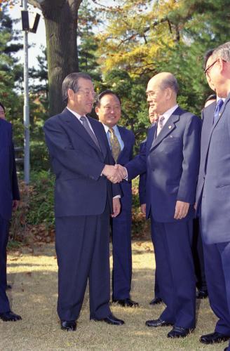 김종필 국무총리 박태준 총재(일본 욱일대수장 훈장) 축하 오찬 이미지