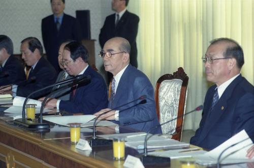 박태준 국무총리 구제역발생, 의약분업관련 시ㆍ도지사회의 주재 이미지