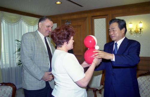 이한동 국무총리서리 포노마레프 러ㆍ북 의원친선협회 회장 일행 접견 이미지