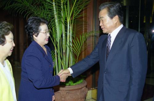 이한동 국무총리 재일본 대한민국부인회 만찬, 기념촬영 이미지