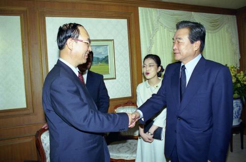 이한동 국무총리 양칭차이 중국 길림성 부성장 일행 접견 이미지