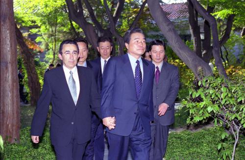 이한동 국무총리 엘살바도르 부통령 오찬, 기념촬영 이미지