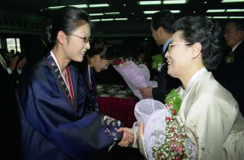 이한동 국무총리 내외 포천군 신년교례회 참석 이미지