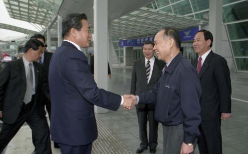 이한동 국무총리 인천국제공항 순시 이미지