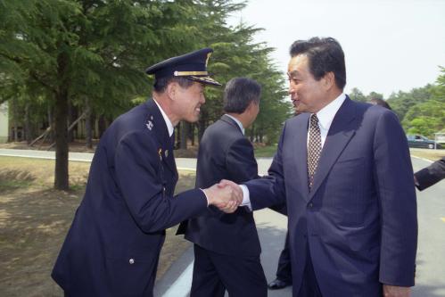 이한동 국무총리 영천 3사관학교 방문 이미지