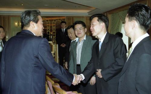 이한동 국무총리 수행기자단 조찬 간담회 이미지