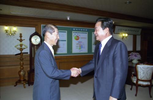 이한동 국무총리 신승남 신임 검찰총장 접견 이미지