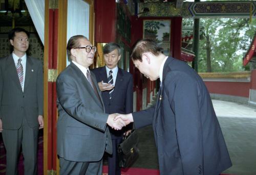 이한동 국무총리 장쩌민 중국 주석 예방 이미지