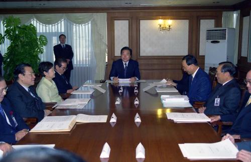 이한동 국무총리 제251차 원자력위원회 회의 주재 이미지