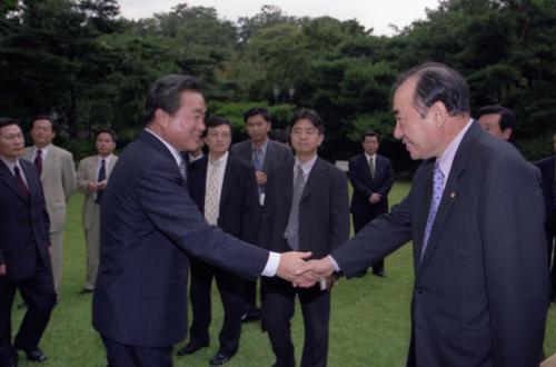 이한동 국무총리 제20차 국정협의회 이미지